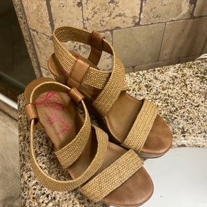 Jelly pop comfort fit shoes used but looks great